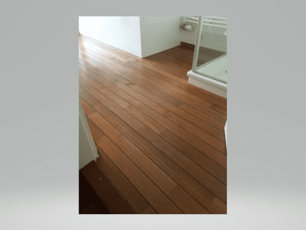 Parquet Teck pour salle de bain